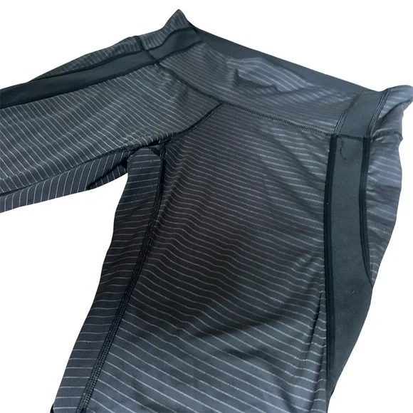 Lululemon InStride Crop Leggings Black Pinstripe Mesh Panel Size 12 - Picture 2 of 15